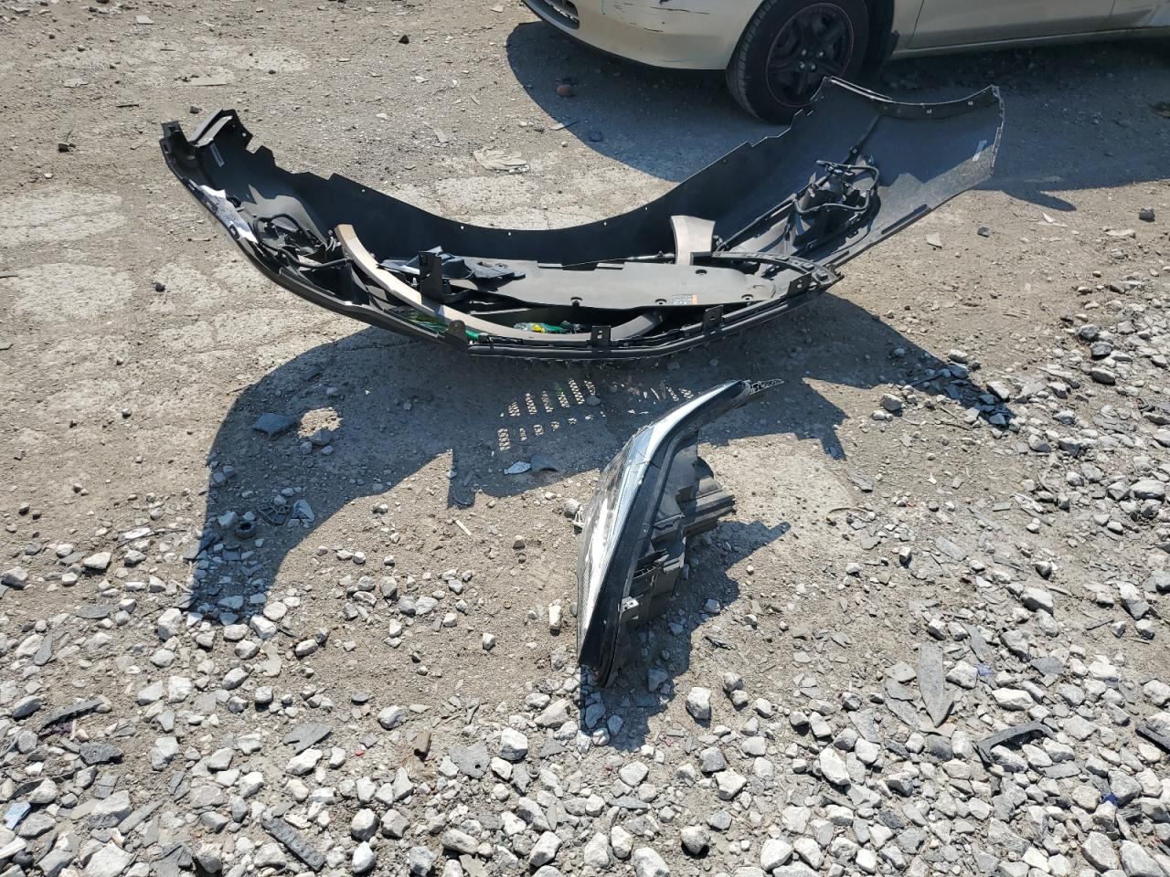 2018 Buick Envision Essence VIN: LRBFX2SA8JD017063 Lot: 60967225