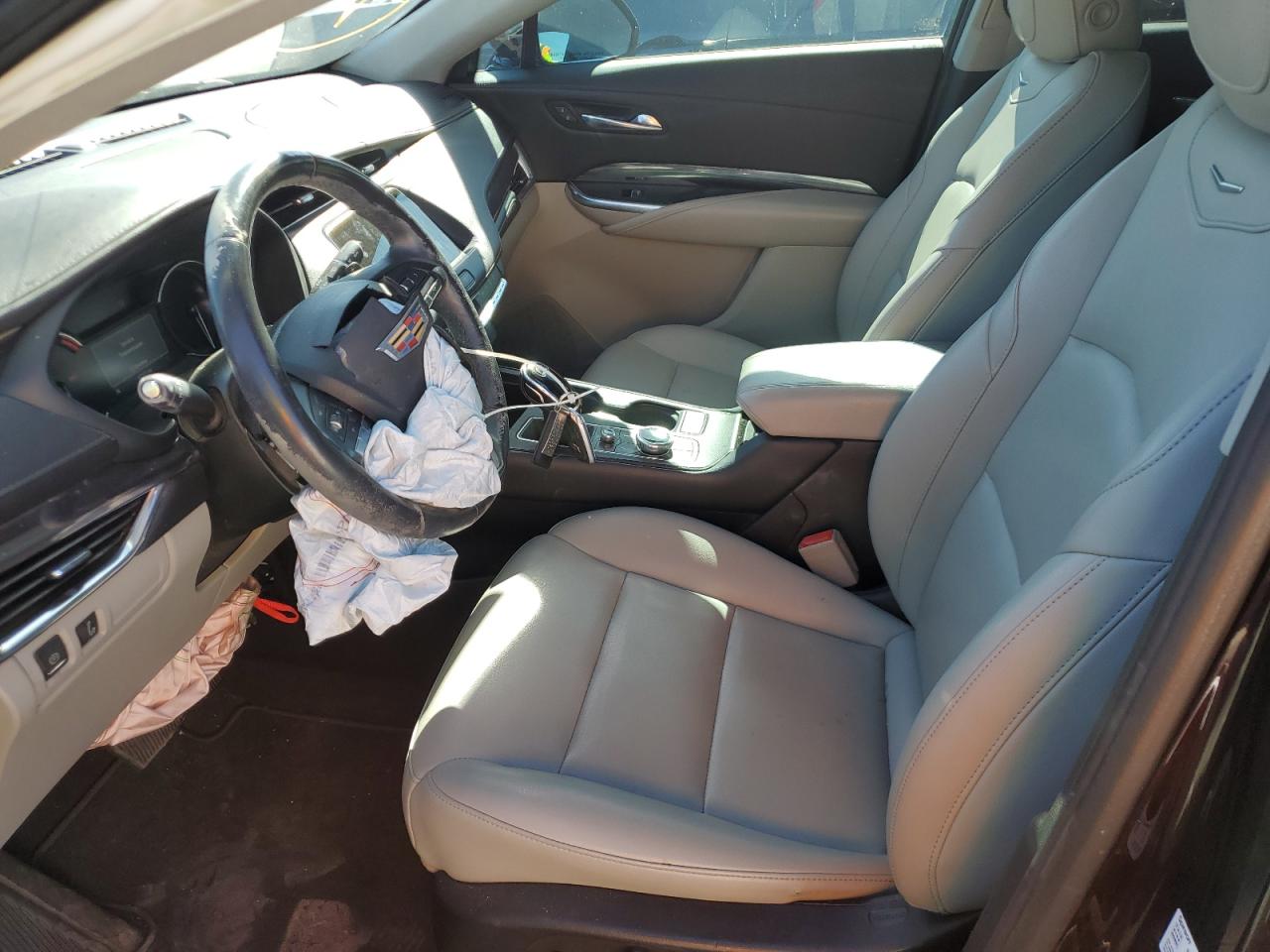 2020 Cadillac Xt4 Luxury VIN: 1GYAZAR48LF079466 Lot: 61844775