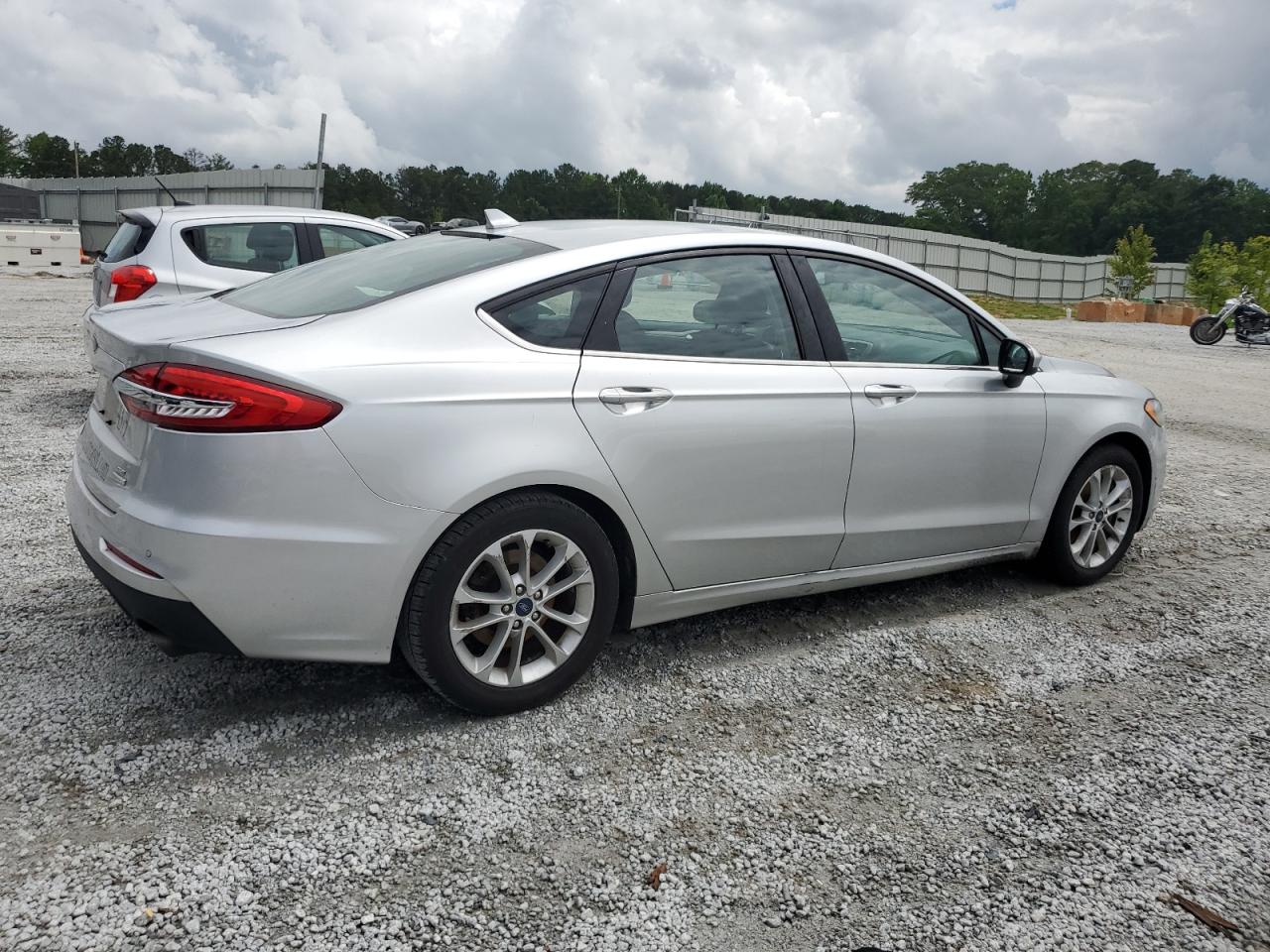 3FA6P0HD8KR230472 FORD FUSION 2019