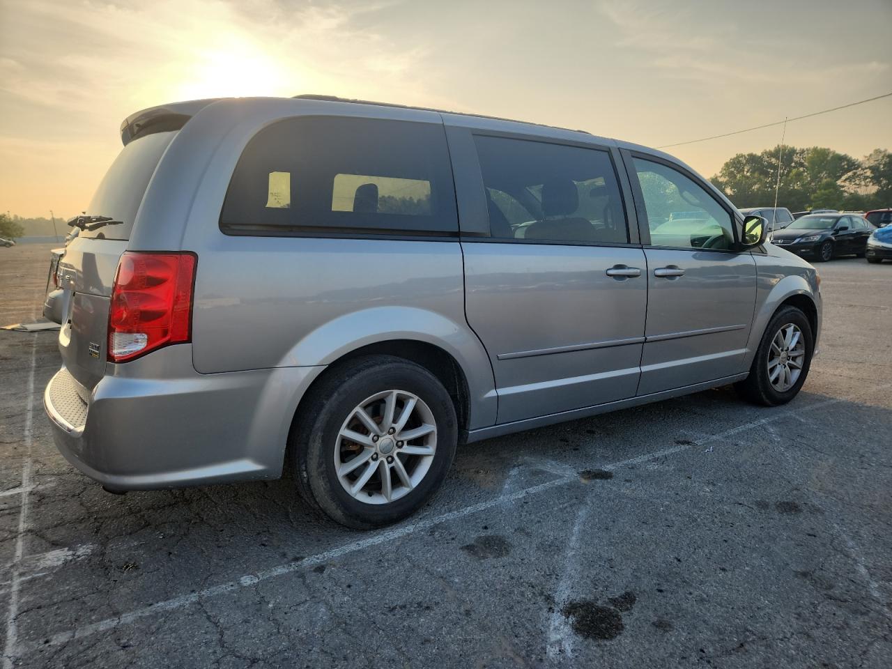 DODGE CARAVAN 2016 VIN 2C4RDGCG9GR168815 photo 3