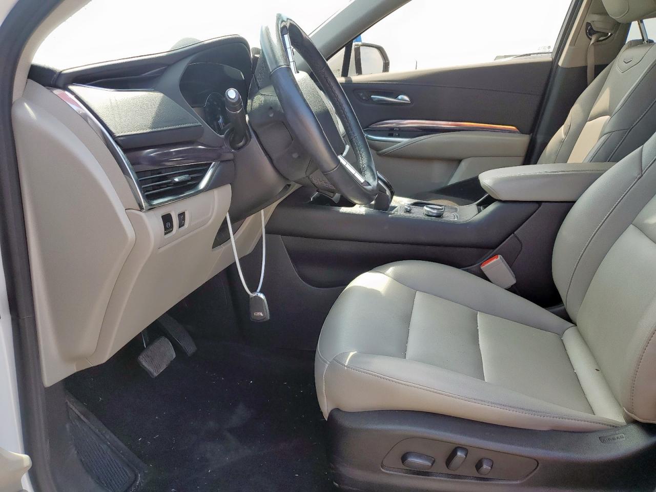2022 Cadillac Xt4 Luxury VIN: 1GYAZAR44NF167840 Lot: 60143585