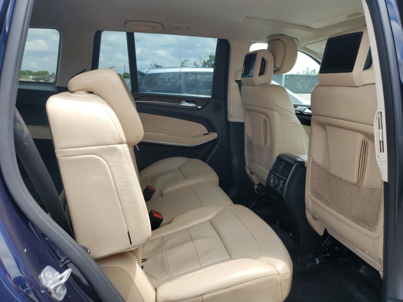 2018 Mercedes-Benz Gls 550 4Matic VIN: 4JGDF7DE0JB145586 Lot: 61524695