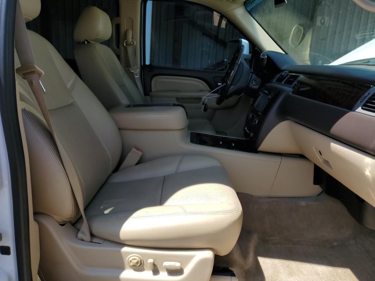 2012 GMC Yukon Xl Denali VIN: 1GKS2MEFXCR325279 Lot: 61390385