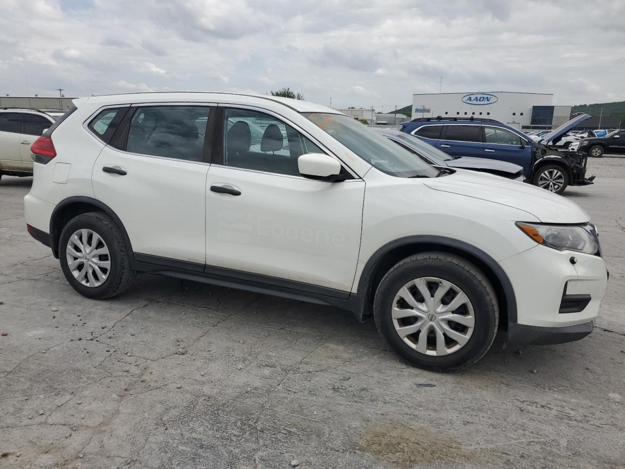 KNMAT2MV9HP548028 NISSAN ROGUE 2017