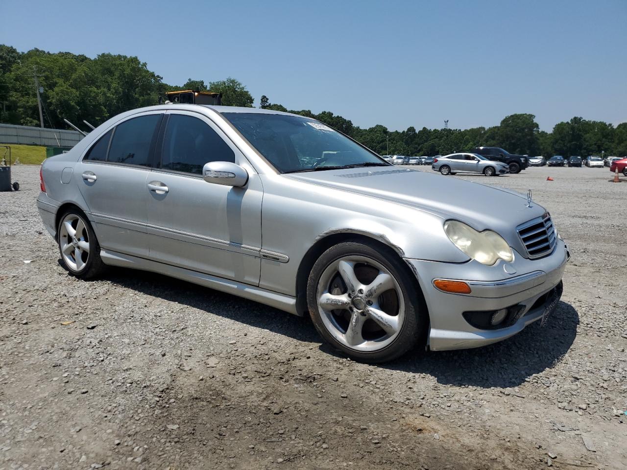 MERCEDES-BENZ C-CLASS 2005 VIN WDBRF40JX5A787478 photo 4