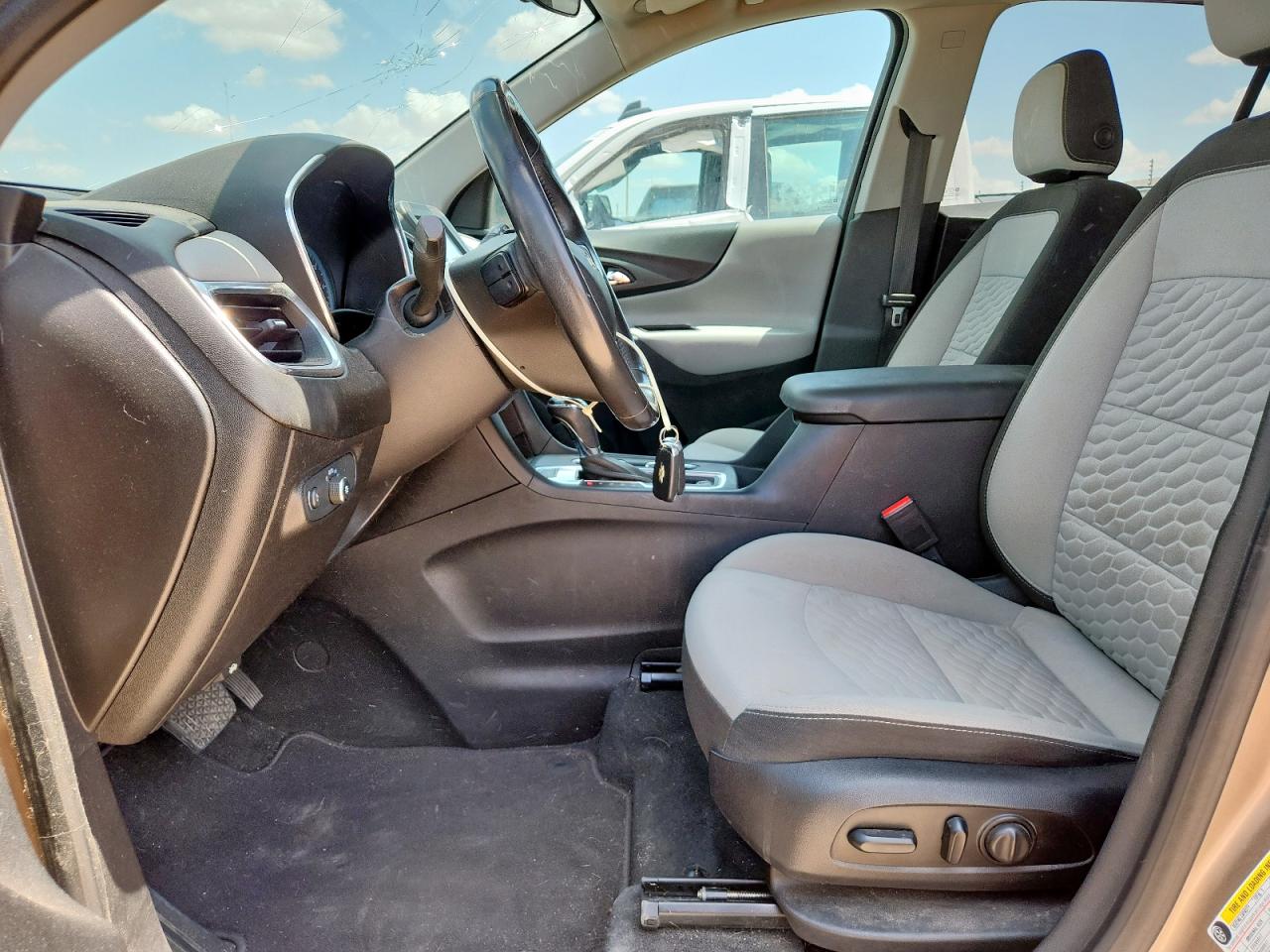 2GNAXSEV1J6232218 CHEVROLET EQUINOX 2018