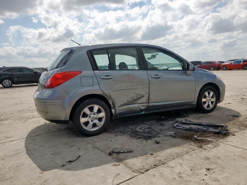  NISSAN VERSA 2012 Сив