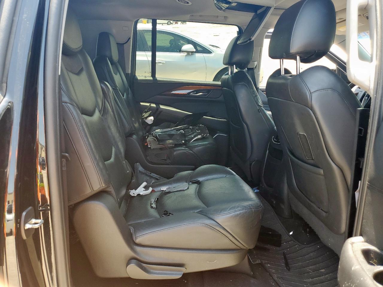 2018 Cadillac Escalade Esv Luxury VIN: 1GYS4HKJ2JR104191 Lot: 61133295