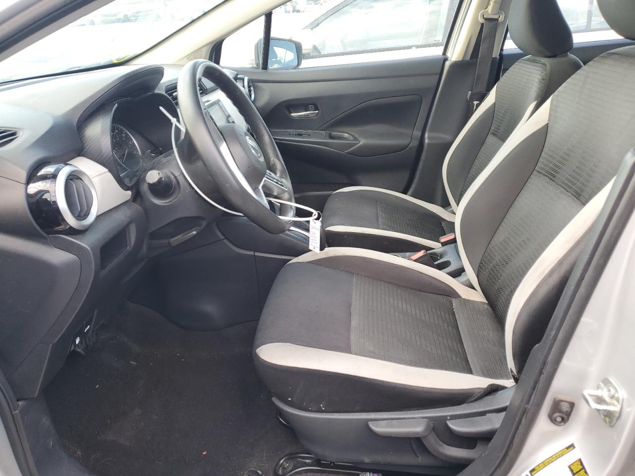 3N1CN8EV0ML843015 NISSAN VERSA 2021