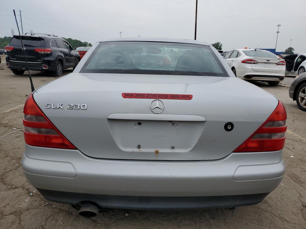 2000 Mercedes-Benz Slk 230 Kompressor VIN: WDBKK47F9YF161166 Lot: 60606245