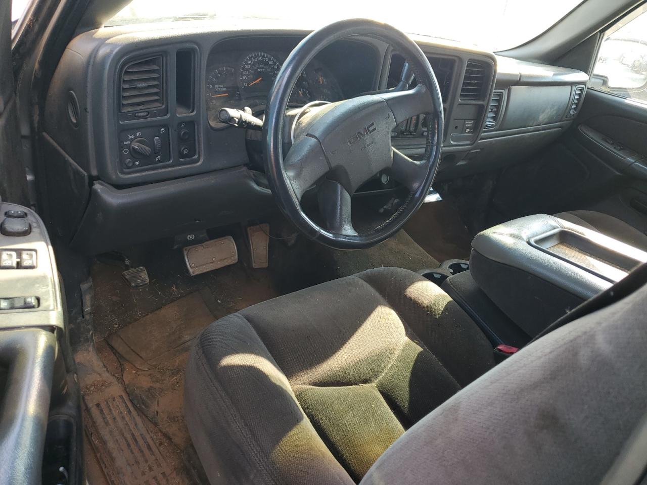 2003 GMC New Sierra C1500 VIN: 2GTEC19V131365927 Lot: 62134075