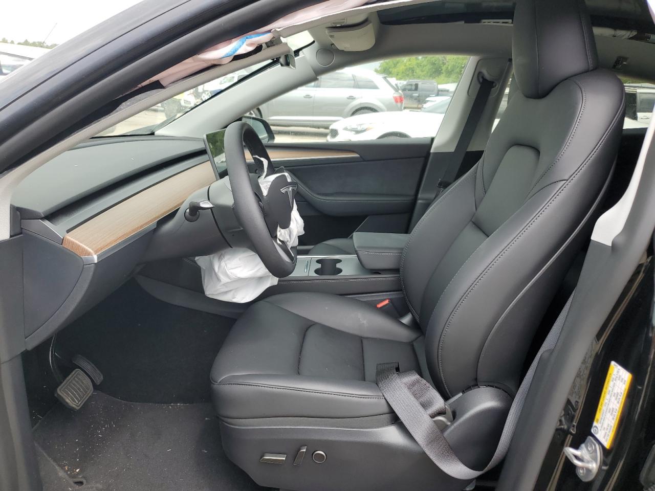 2025 Tesla Model Y VIN: 7SAYGDEE7SF288472 Lot: 61363815