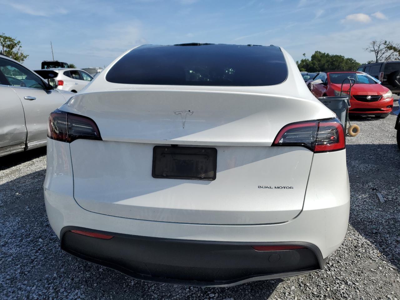 2025 Tesla Model Y VIN: 7SAYGAEE7SF239626 Lot: 61578535