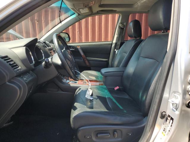  TOYOTA HIGHLANDER 2013 Srebrny
