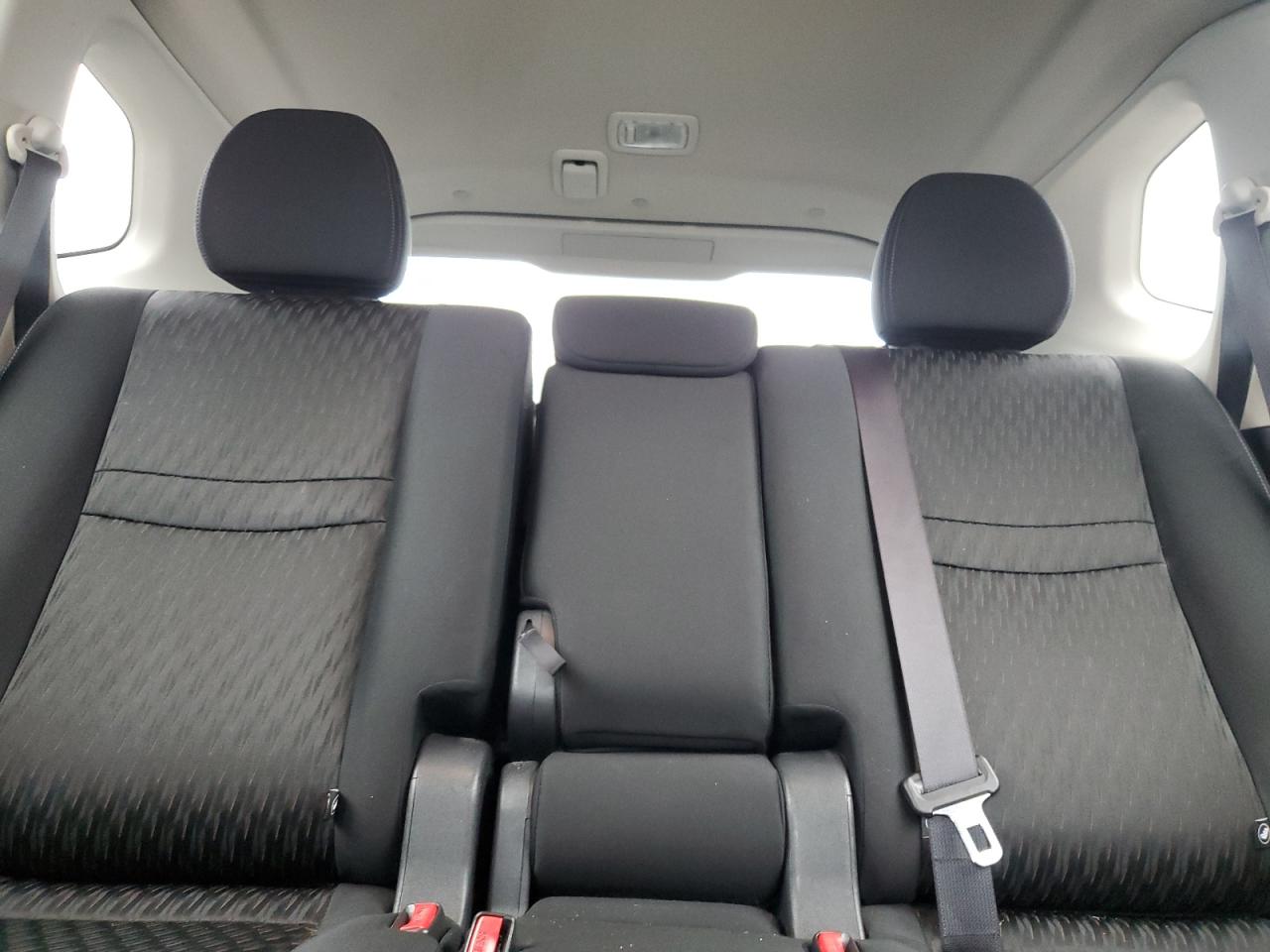 2018 Nissan Rogue S VIN: KNMAT2MV7JP601668 Lot: 60248575