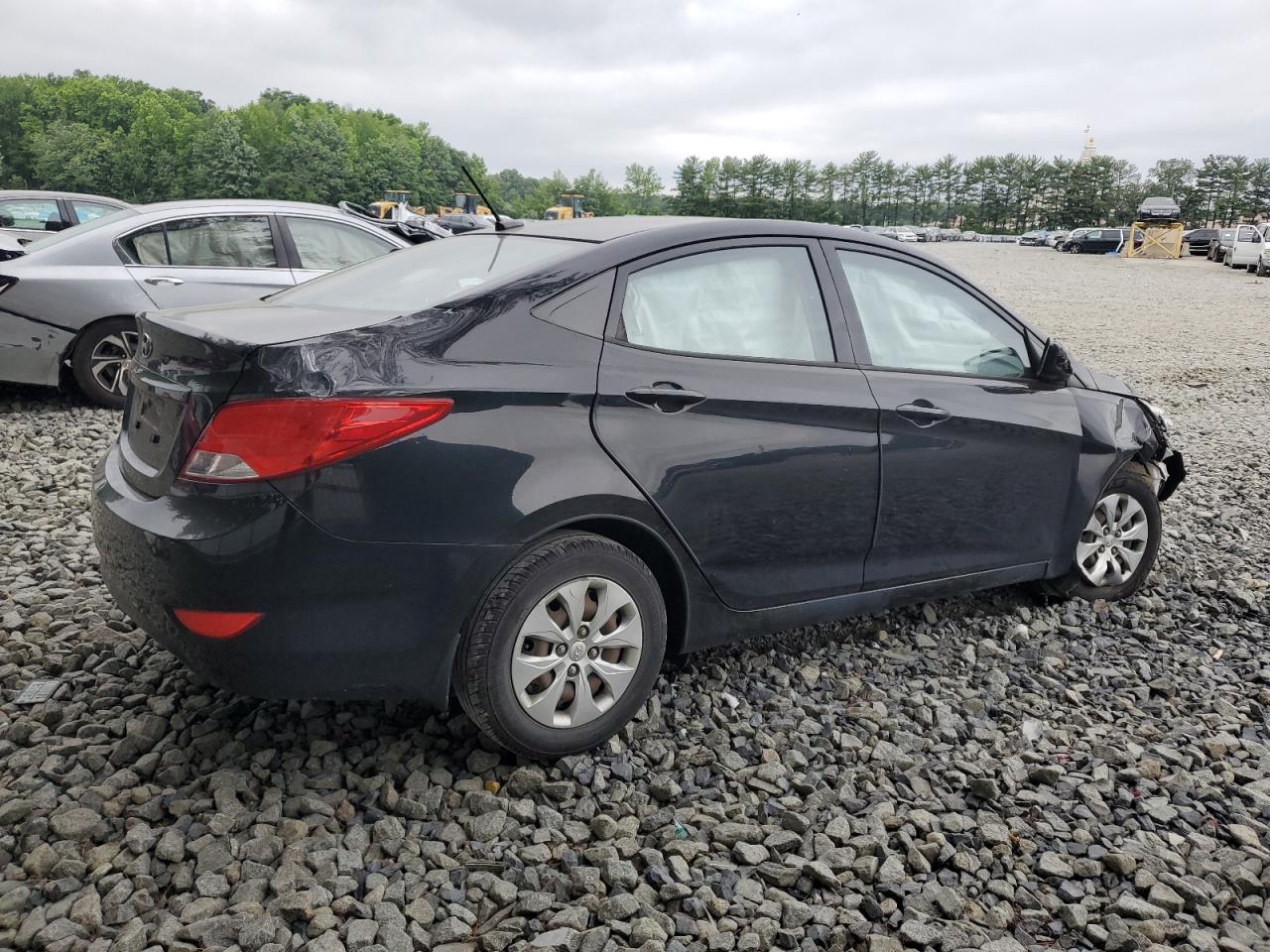 HYUNDAI ACCENT 2015 VIN KMHCT4AE3FU923172 photo 3
