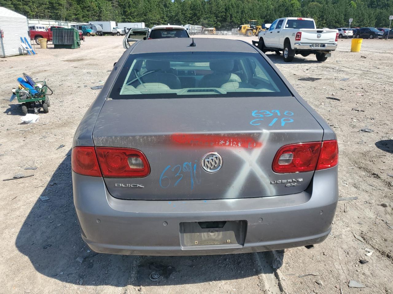 2018 Buick Lucerne Cxl VIN: 1G4HD57277U216390 Lot: 61967805