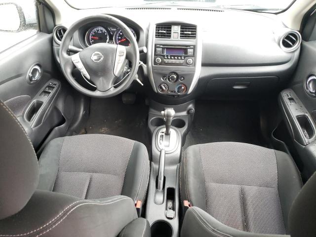  NISSAN VERSA 2018 Srebrny