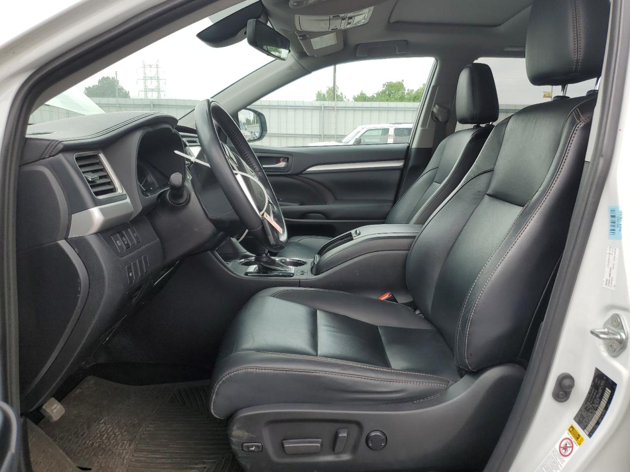 5TDJZRFH1KS577180 TOYOTA HIGHLANDER 2019