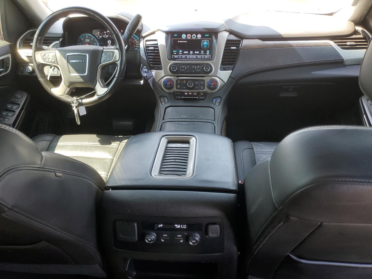 2018 GMC Yukon Xl Denali VIN: 1GKS1HKJ3JR243345 Lot: 62831775