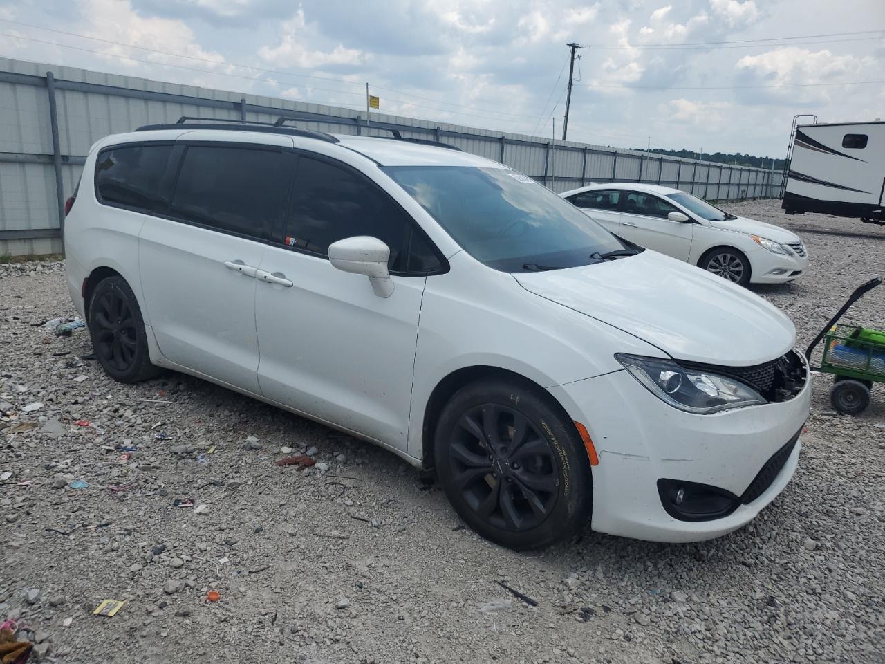 CHRYSLER PACIFICA 2018 VIN 2C4RC1BG6JR364509 фото 4