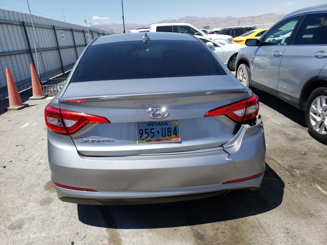 2017 Hyundai Sonata Se VIN: 5NPE24AF8HH481110 Lot: 63316975