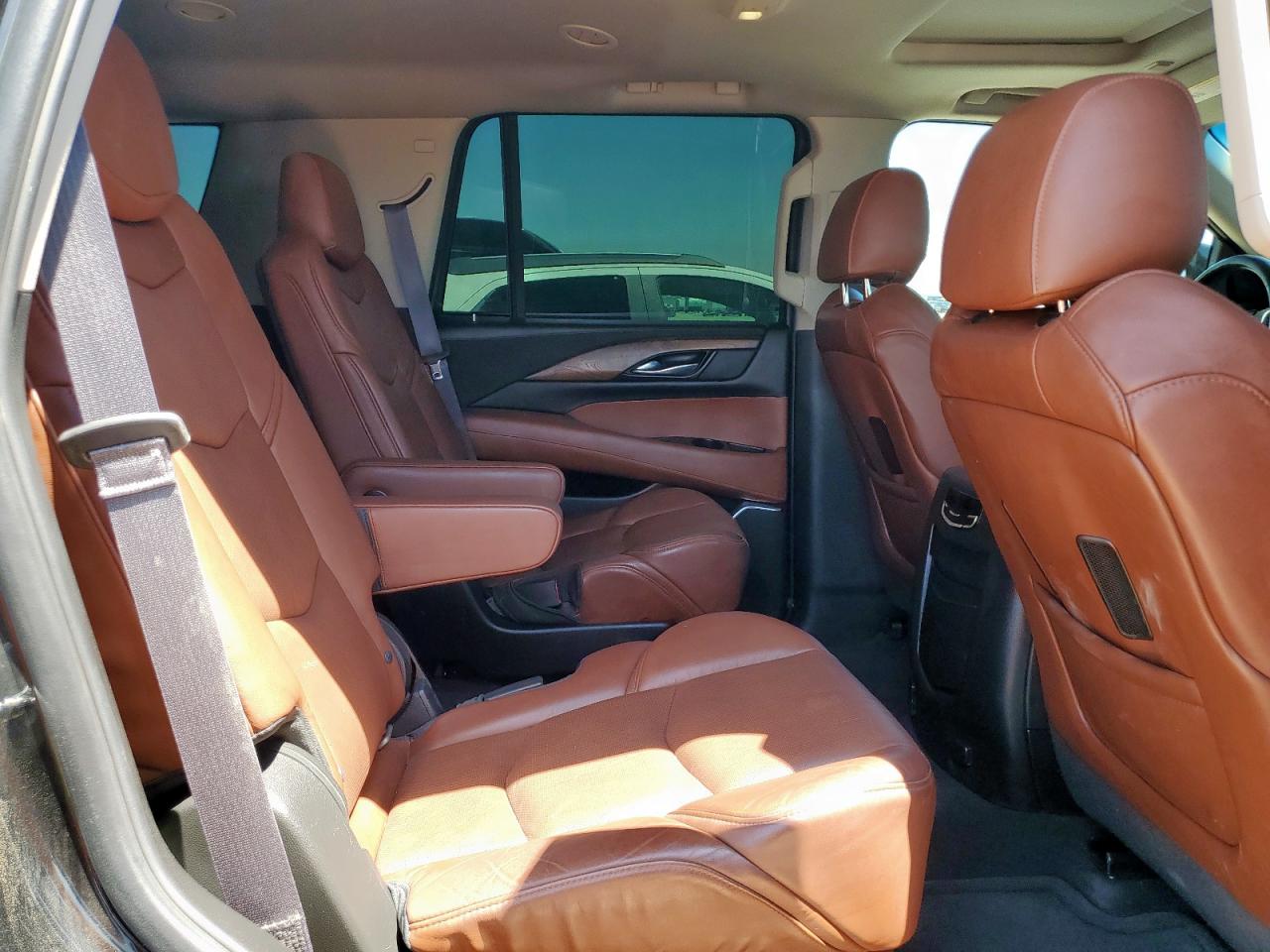 2015 Cadillac Escalade Luxury VIN: 1GYS3MKJ8FR626326 Lot: 61019945
