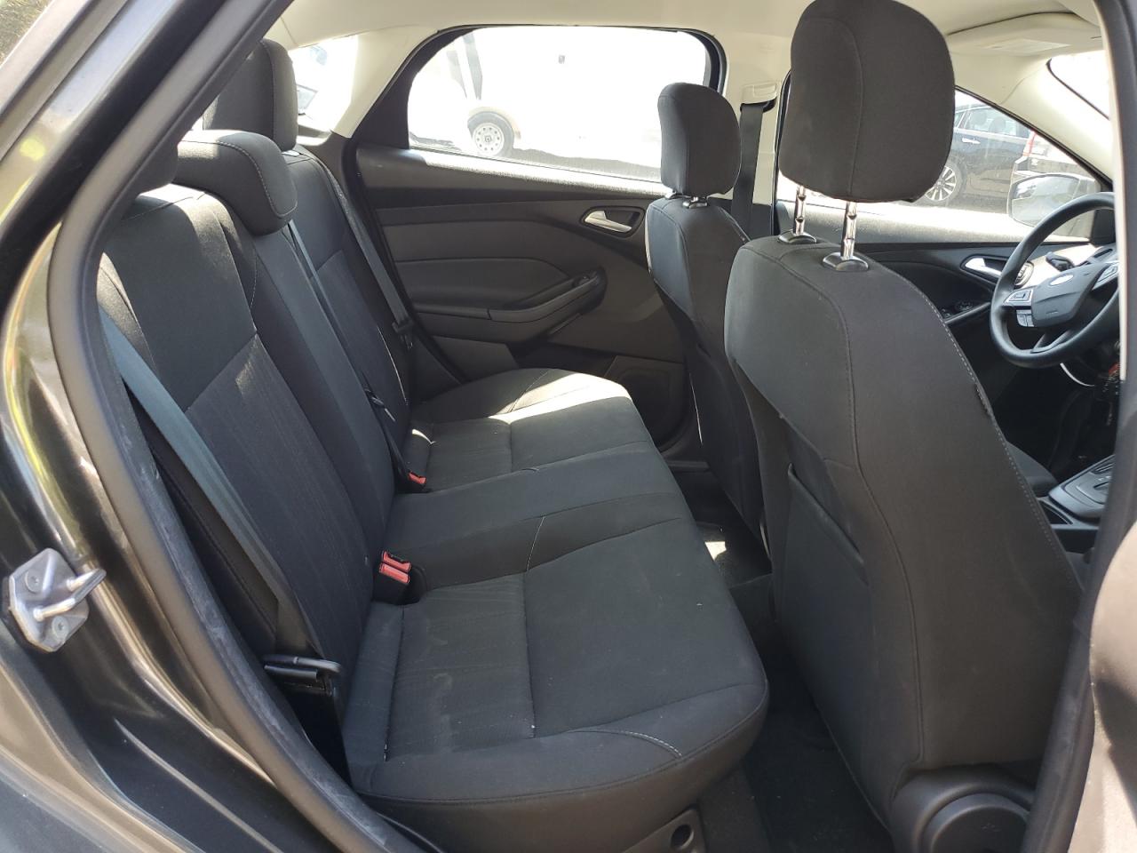 2016 Ford Focus Se VIN: 1FADP3F29GL373589 Lot: 62149405