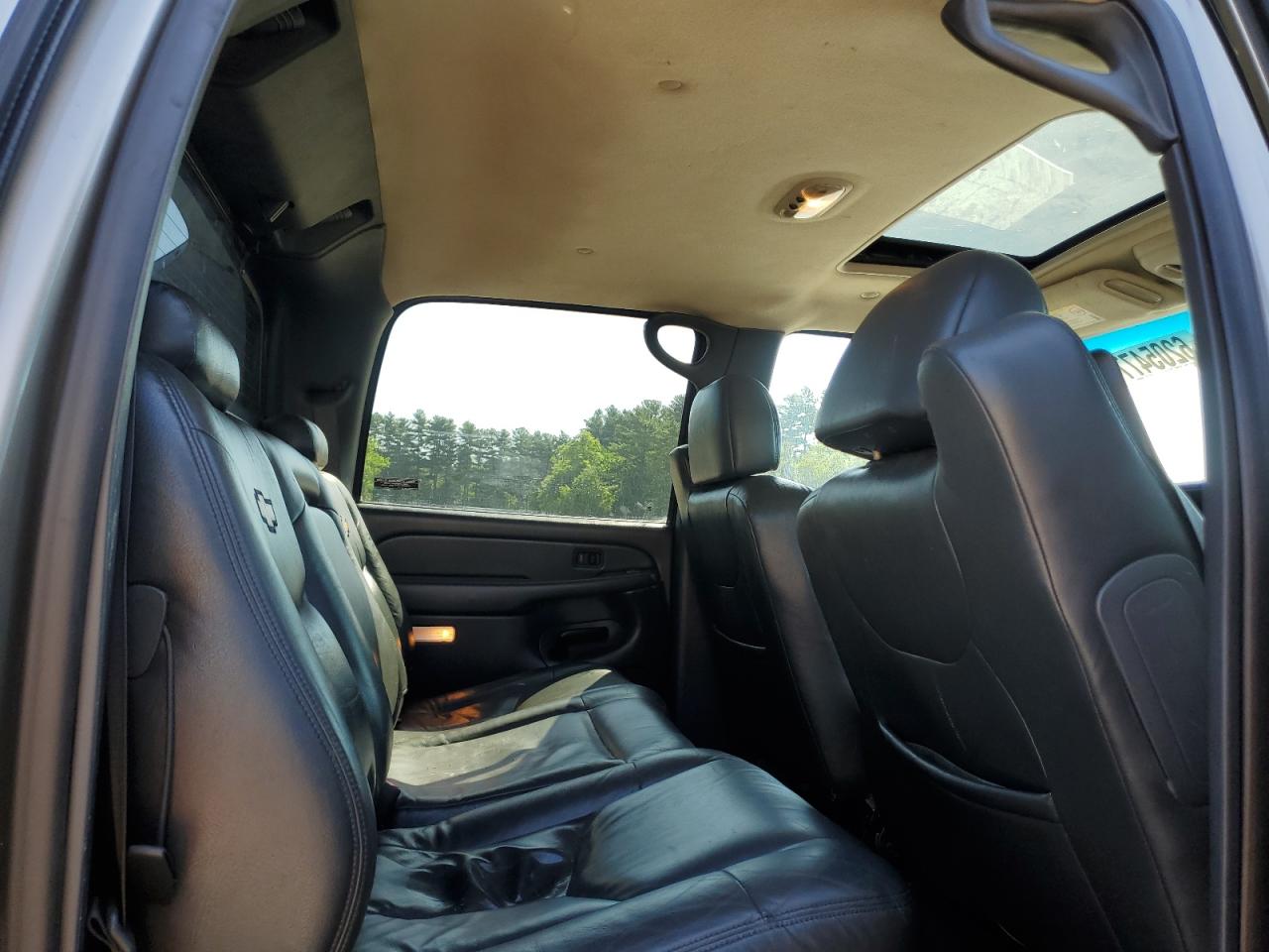 2002 Chevrolet Avalanche K1500 VIN: 3GNEK13T72G267671 Lot: 62054775