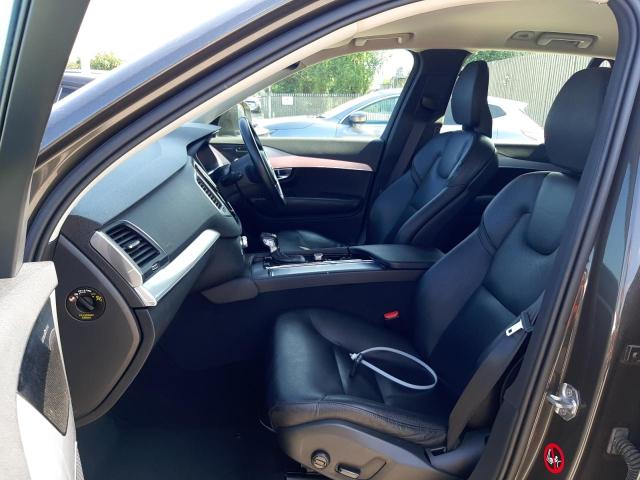2018 VOLVO XC90 MOMEN