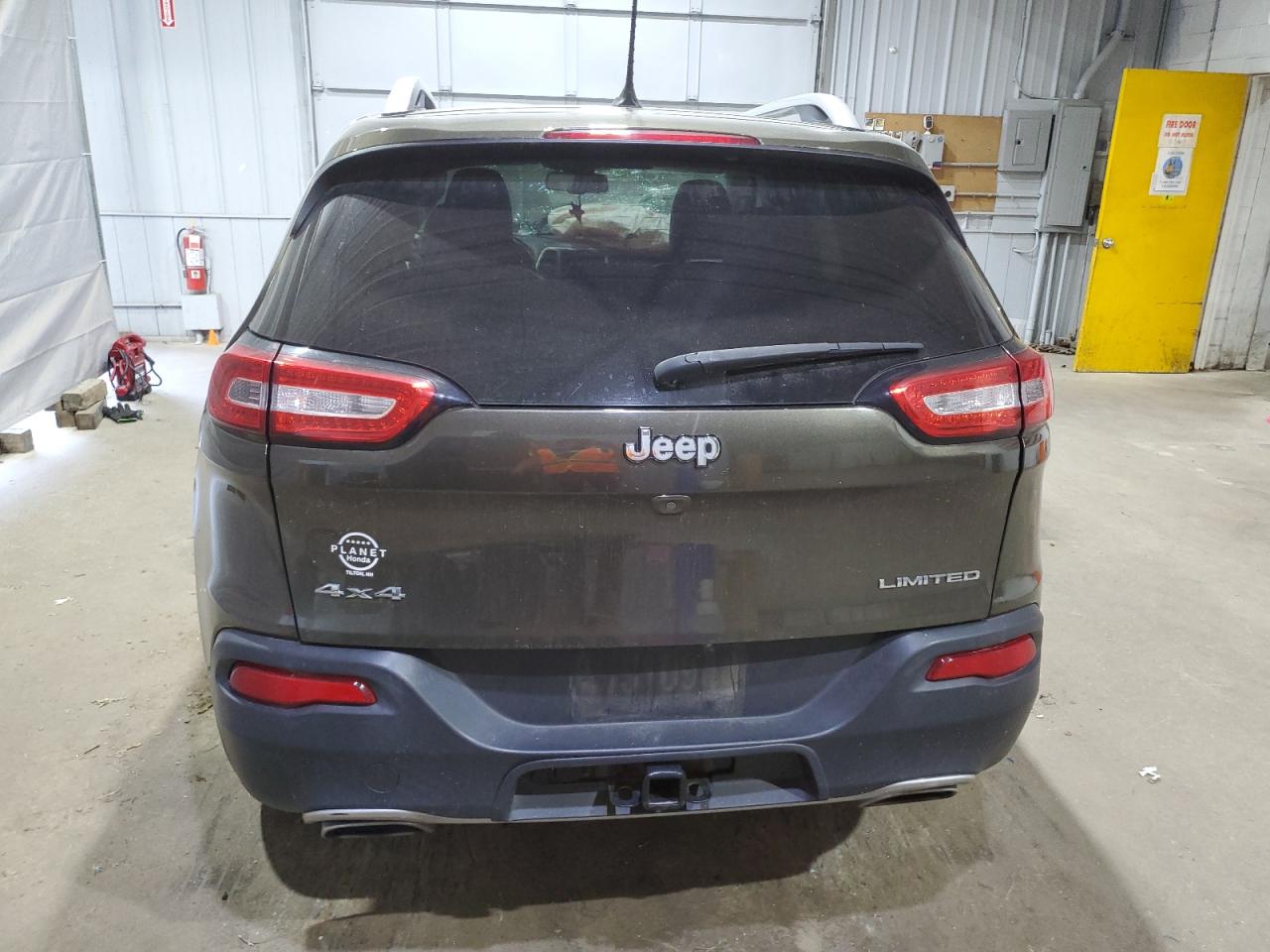 2015 Jeep Cherokee Limited VIN: 1C4PJMDS8FW738570 Lot: 62324535