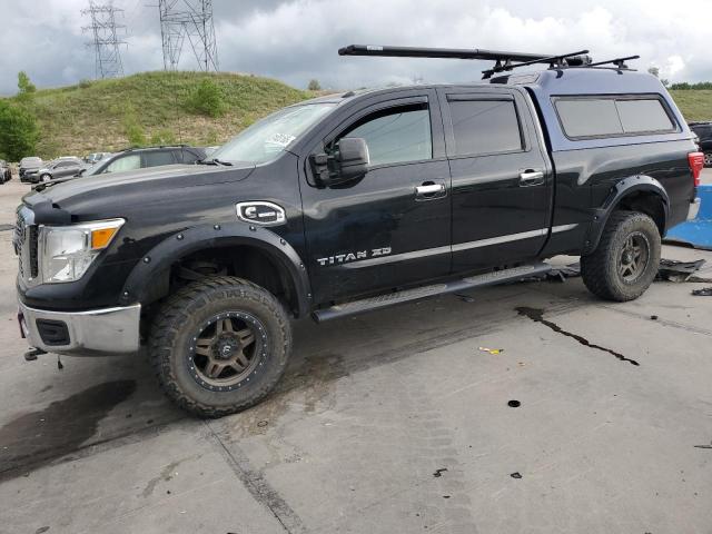  NISSAN TITAN 2017 Czarny