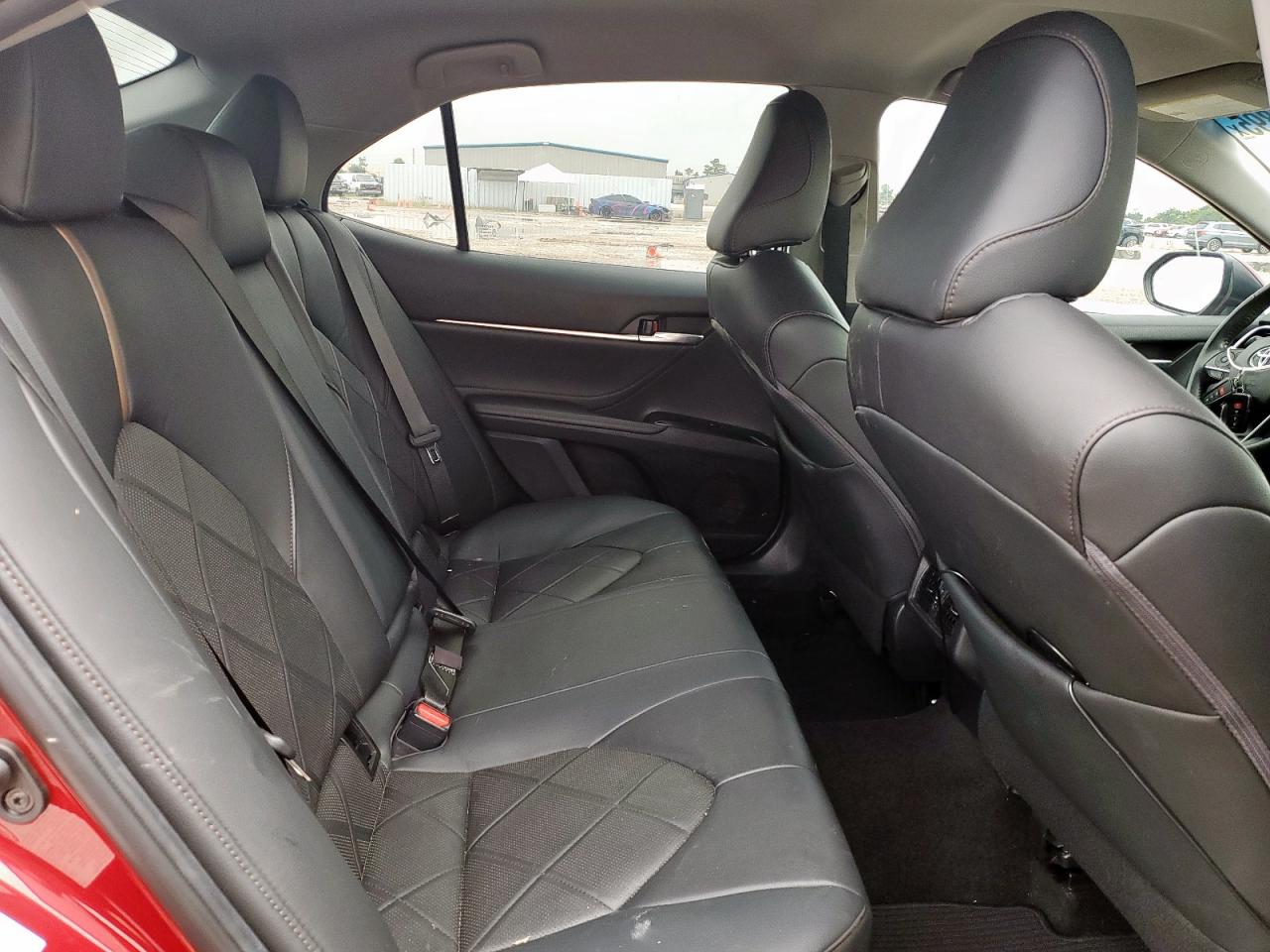 2018 Toyota Camry L VIN: 4T1B11HK5JU630572 Lot: 63198895