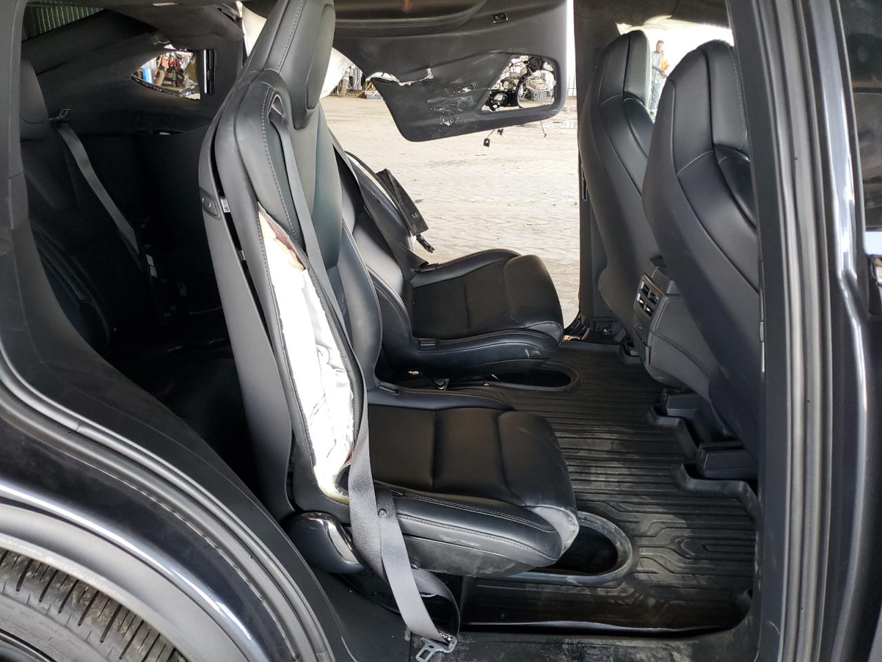 2019 Tesla Model X VIN: 5YJXCBE23KF207174 Lot: 62200275