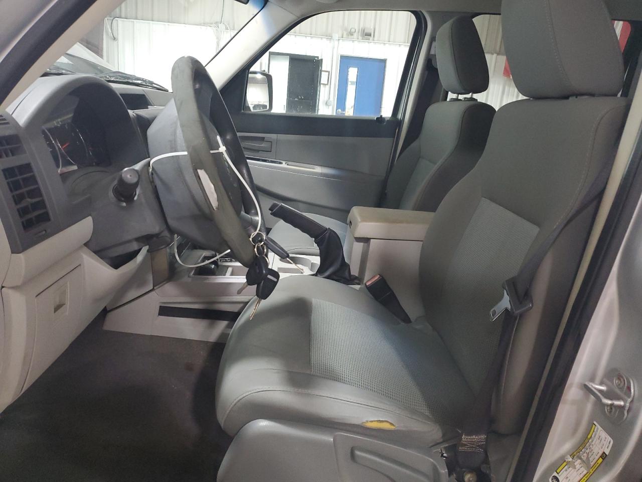 JEEP LIBERTY 2008 VIN 1J8GN28K18W215681 zdjęcie 7