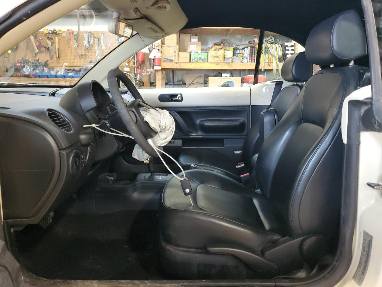 2007 Volkswagen New Beetle 2.5L Luxury VIN: 3VWRF21Y77M416802 Lot: 61899485