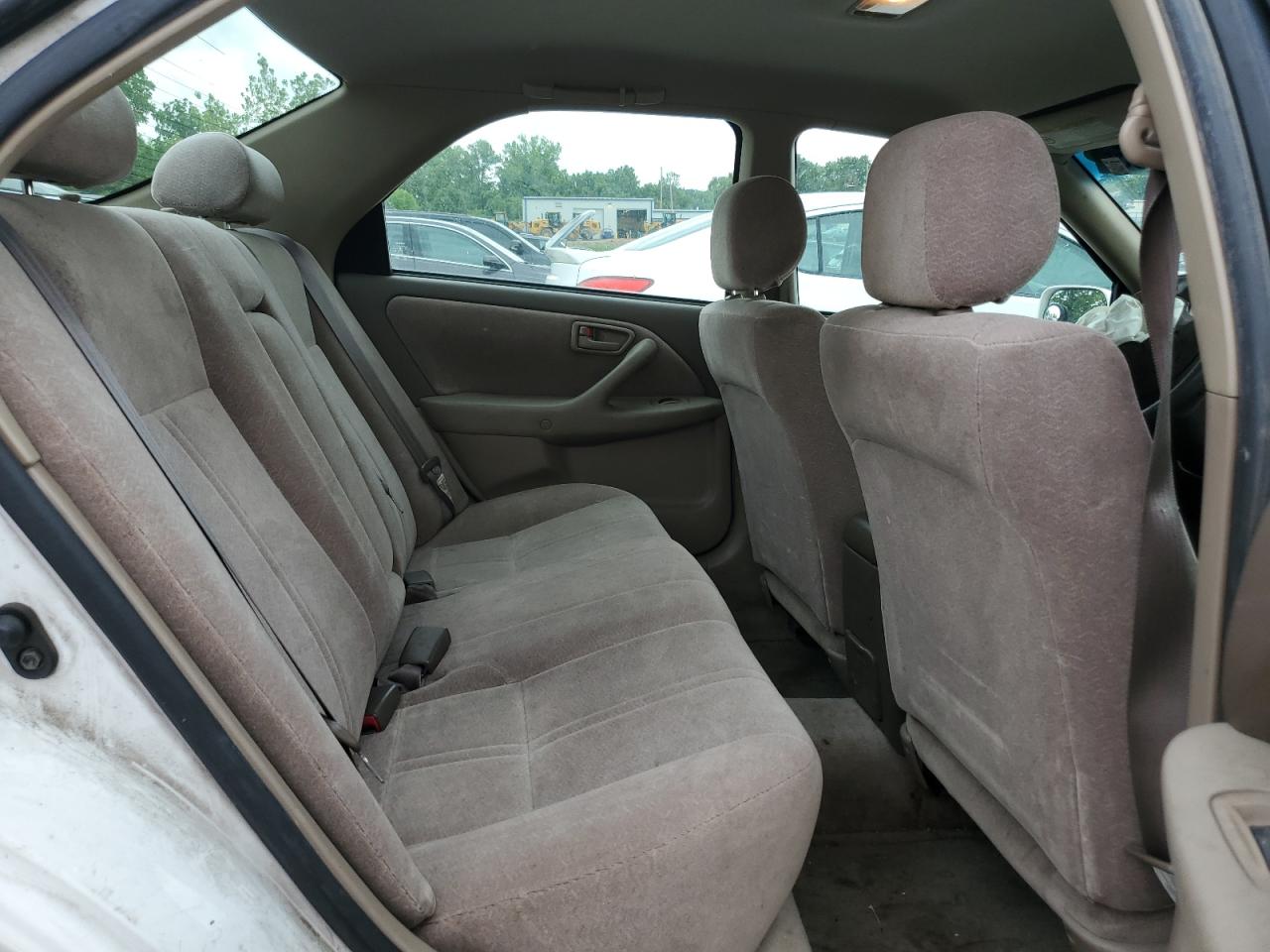 1999 Toyota Camry Le VIN: JT2BG28K8X0325620 Lot: 61139055