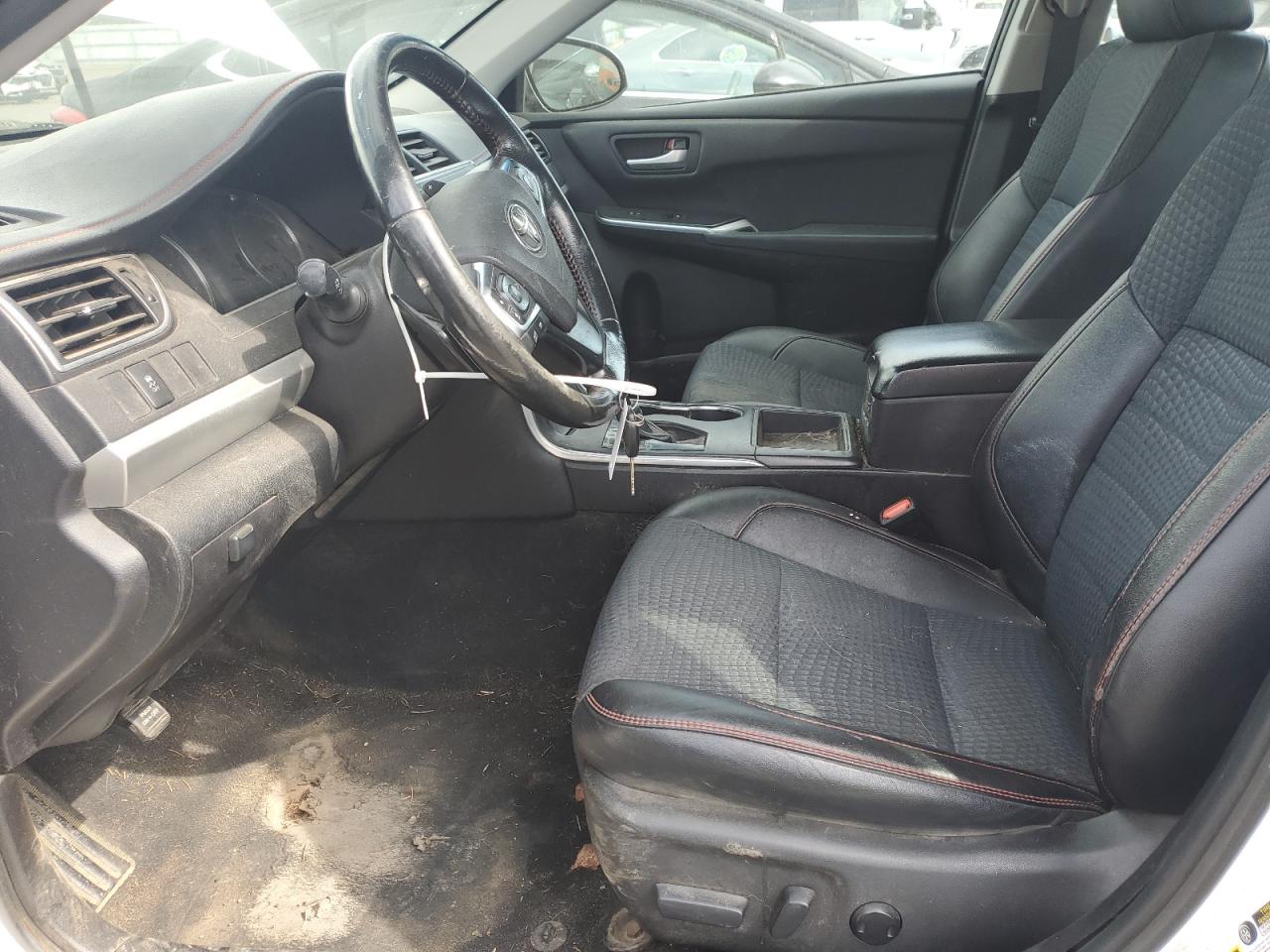 2015 Toyota Camry Le VIN: 4T1BF1FKXFU033638 Lot: 60846825