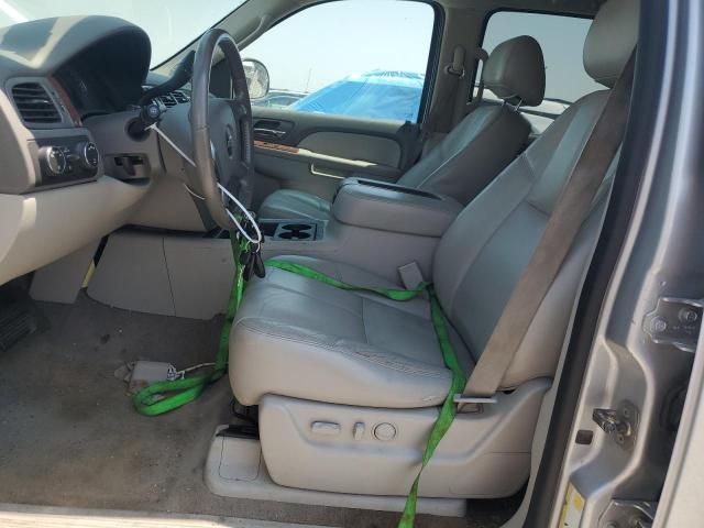  CHEVROLET SUBURBAN 2012 Silver