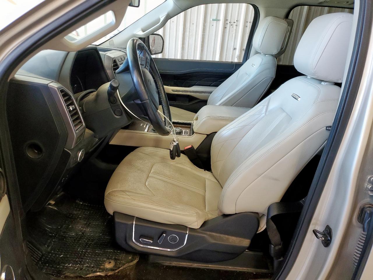 2018 Ford Expedition Max Platinum VIN: 1FMJK1MT9JEA33765 Lot: 61803045