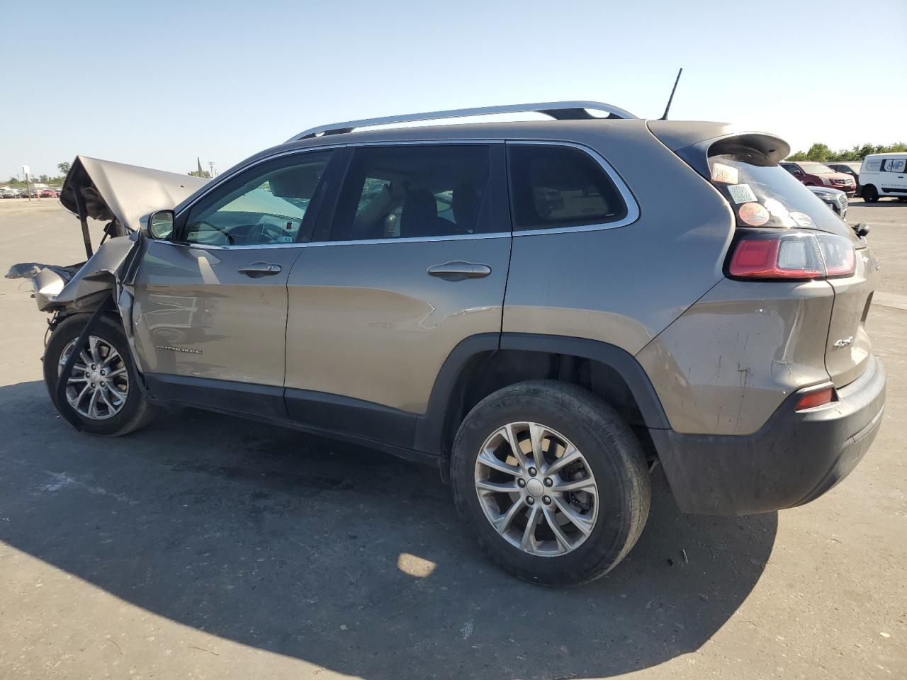 JEEP GRAND CHER 2019 VIN 1C4PJMCB6KD105119 photo 2