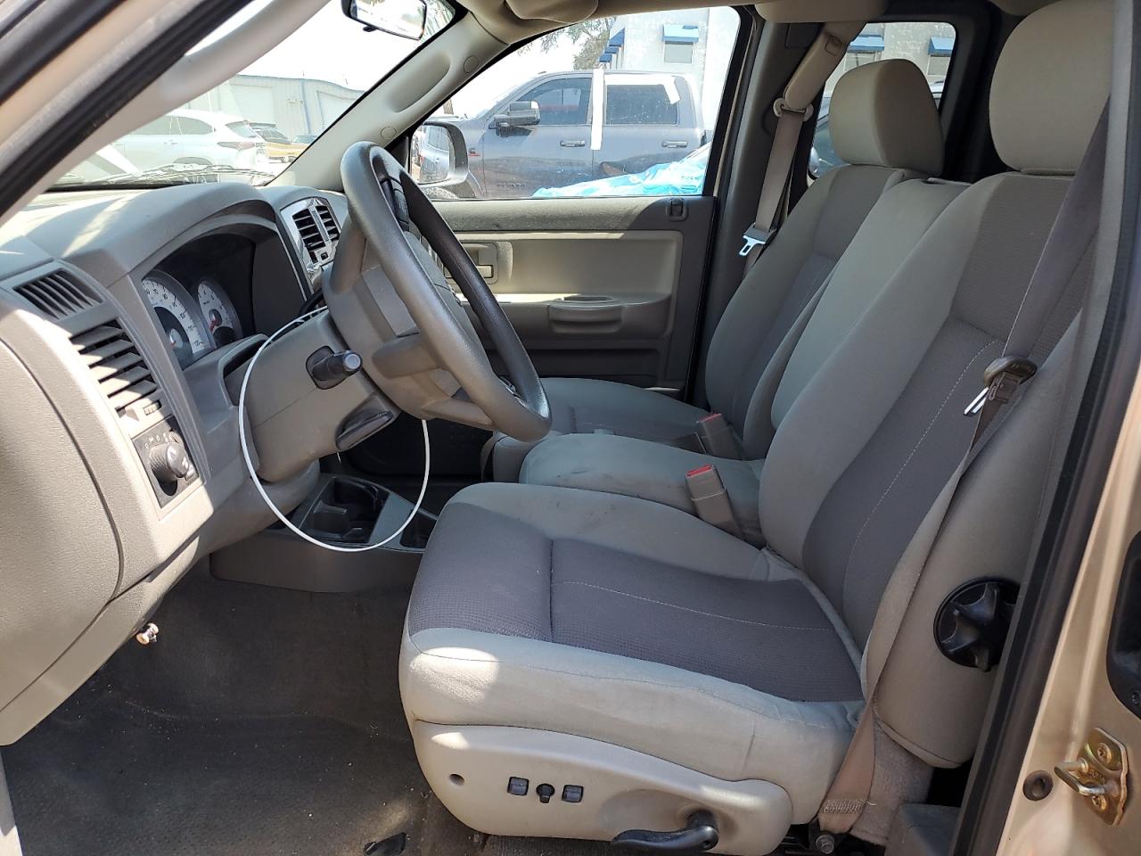 2005 Dodge Dakota Slt VIN: 1D7HW42N15S296438 Lot: 62324695