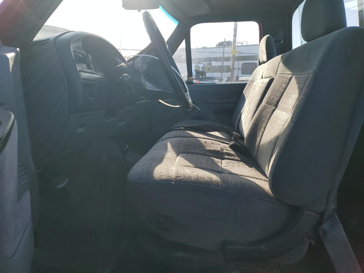 1993 Ford F150 VIN: 1FTEF14H9PLA50494 Lot: 62864185