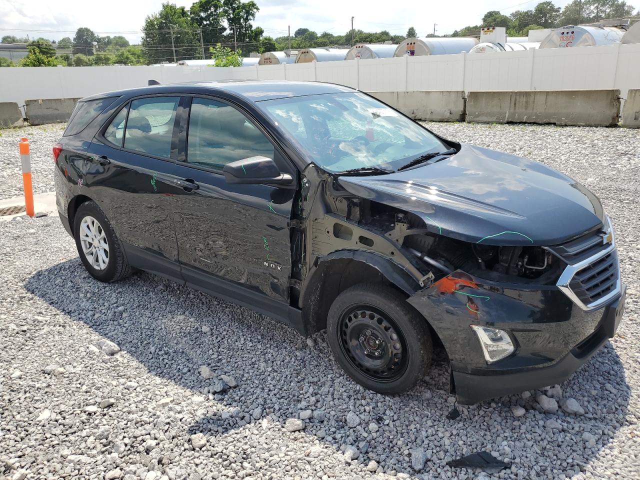 CHEVROLET EQUINOX 2018 VIN 2GNAXHEV0J6276570 фото 4