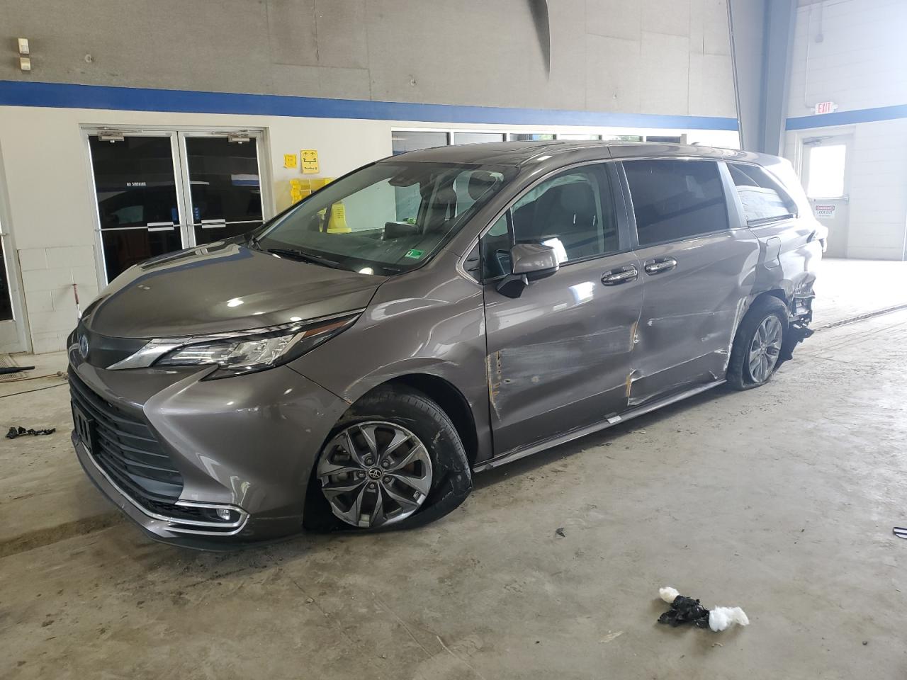 2022 Toyota Sienna Xle