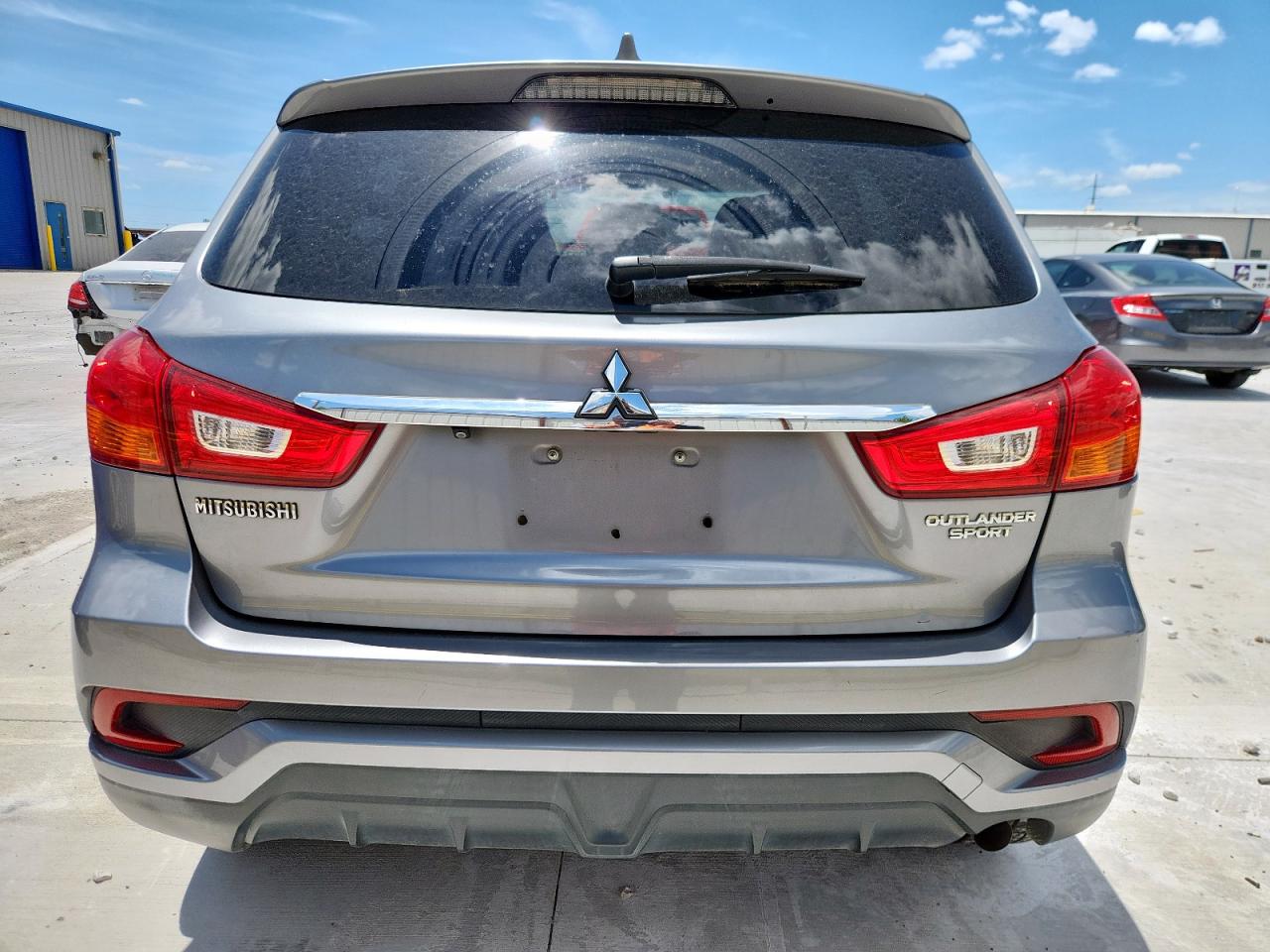 2018 Mitsubishi Outlander Sport Es VIN: JA4AP3AU4JZ008841 Lot: 62871525