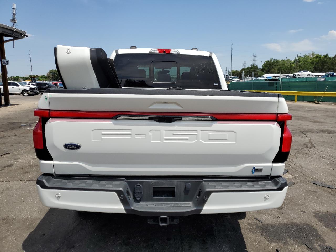 2022 Ford F150 Lightning Pro VIN: 1FT6W1EV2NWG03362 Lot: 61042385
