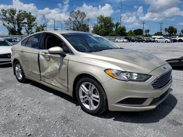  FORD FUSION 2018 Cream