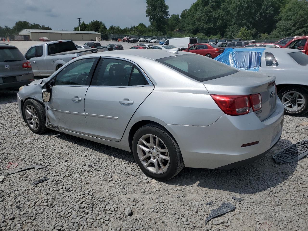 CHEVROLET MALIBU 2015 VIN 1G11C5SL7FF118836 фото 2