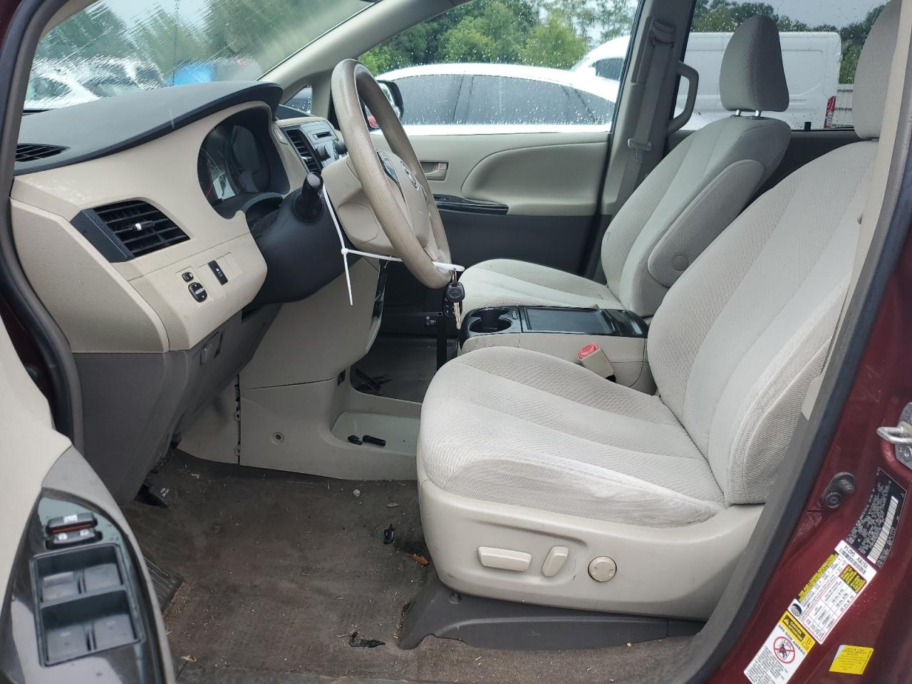 2012 Toyota Sienna Le VIN: 5TDKK3DC0CS250106 Lot: 62663145